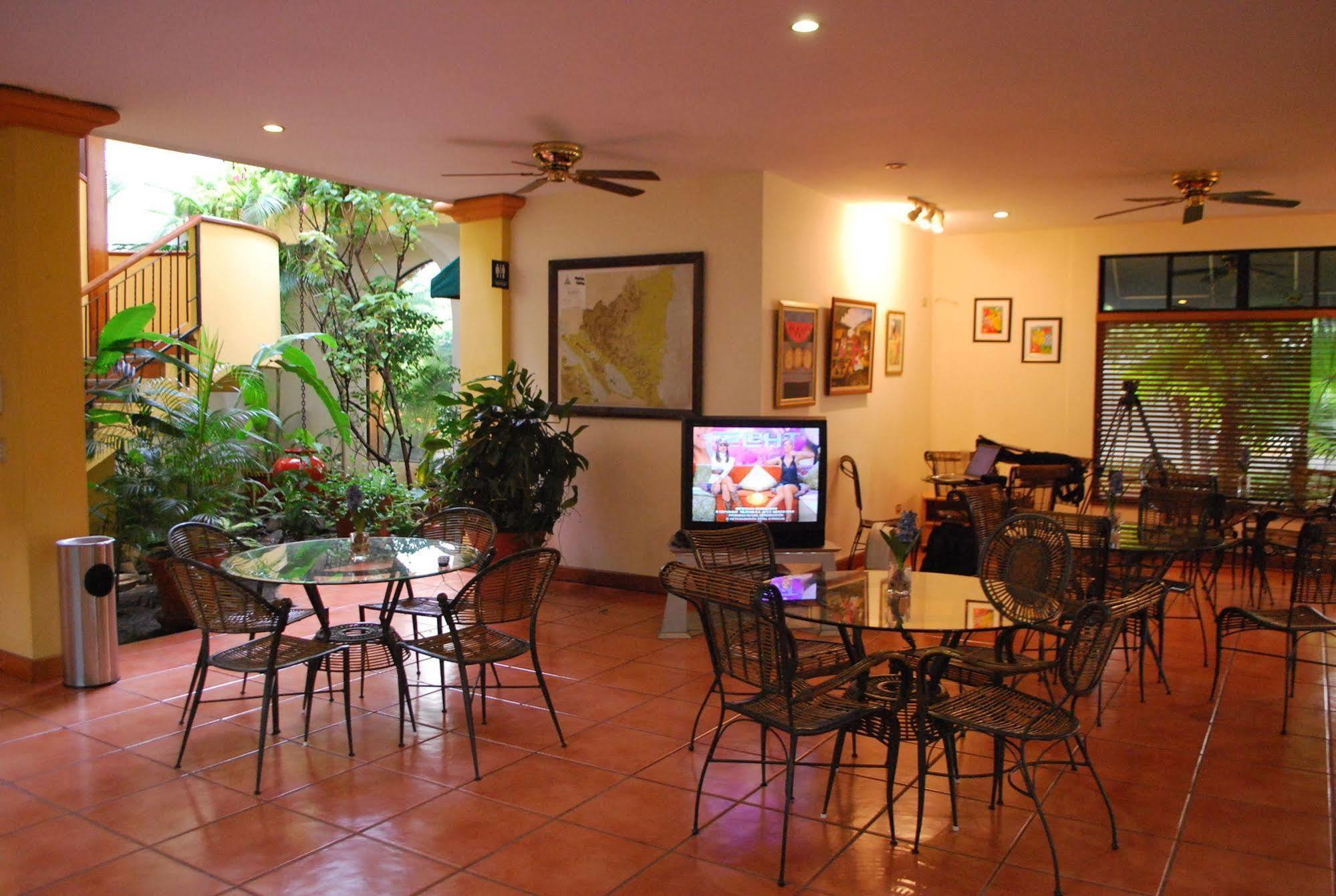 Hotel Brandts Los Robles De San Juan Manágua Exterior foto